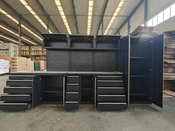 Verzinkte Garagenschrankkombination
