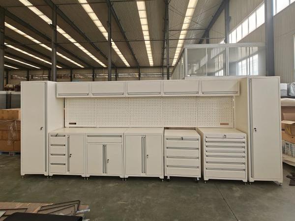 Der neue modulare Werkzeugschrank innoviert industrielle Speicherlösungen und führt zu einer neuen Ära effizienter Arbeit